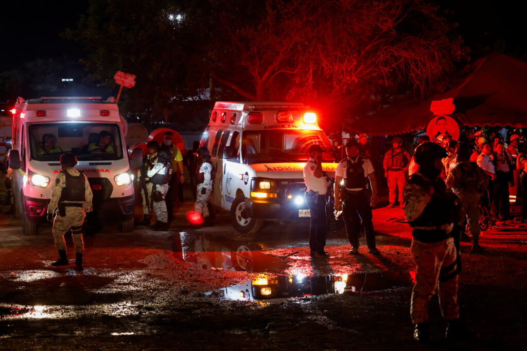 Stage Collapse at Mexican Campaign Rally Claims At Least 9 Lives